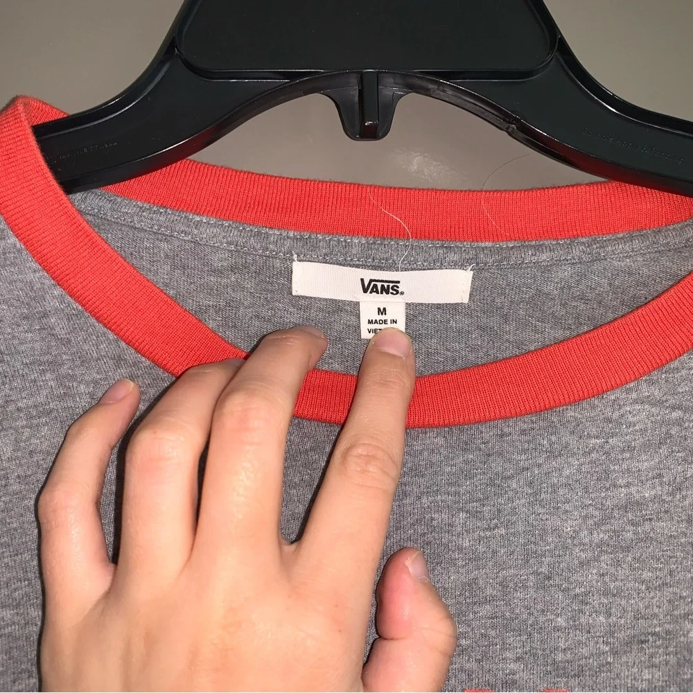 ⭐️BUNDLE⭐️ of Vans Shirts/Jackets - Picture 15 of 16